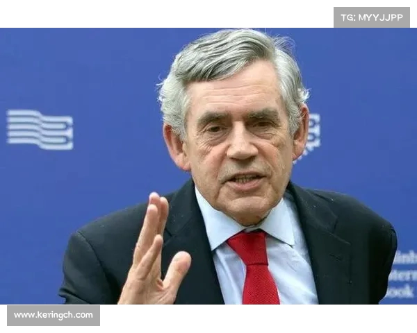 从挫败到荣耀:布朗谈经历心碎与尴尬后登顶的心路历程(小百科布朗) 从挫败到荣耀:布朗谈经历心碎与尴尬后登顶的心路历程(小百科布朗)